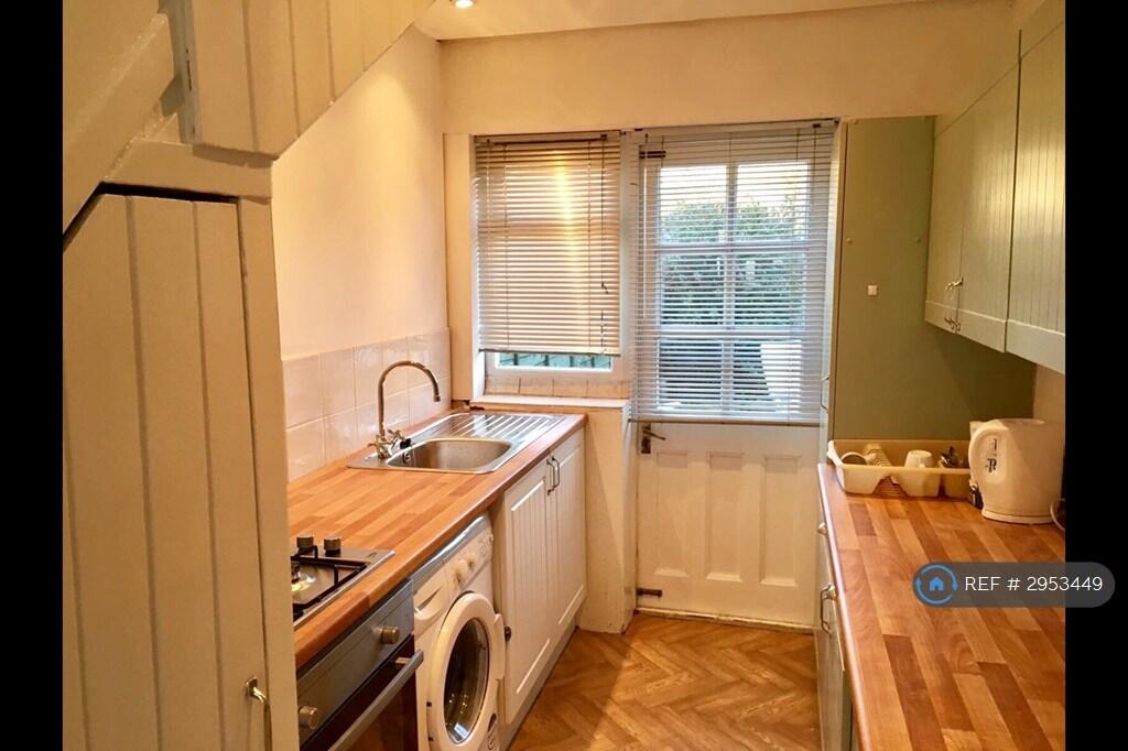 House in London, Royal Borough of Greenwich - View 3