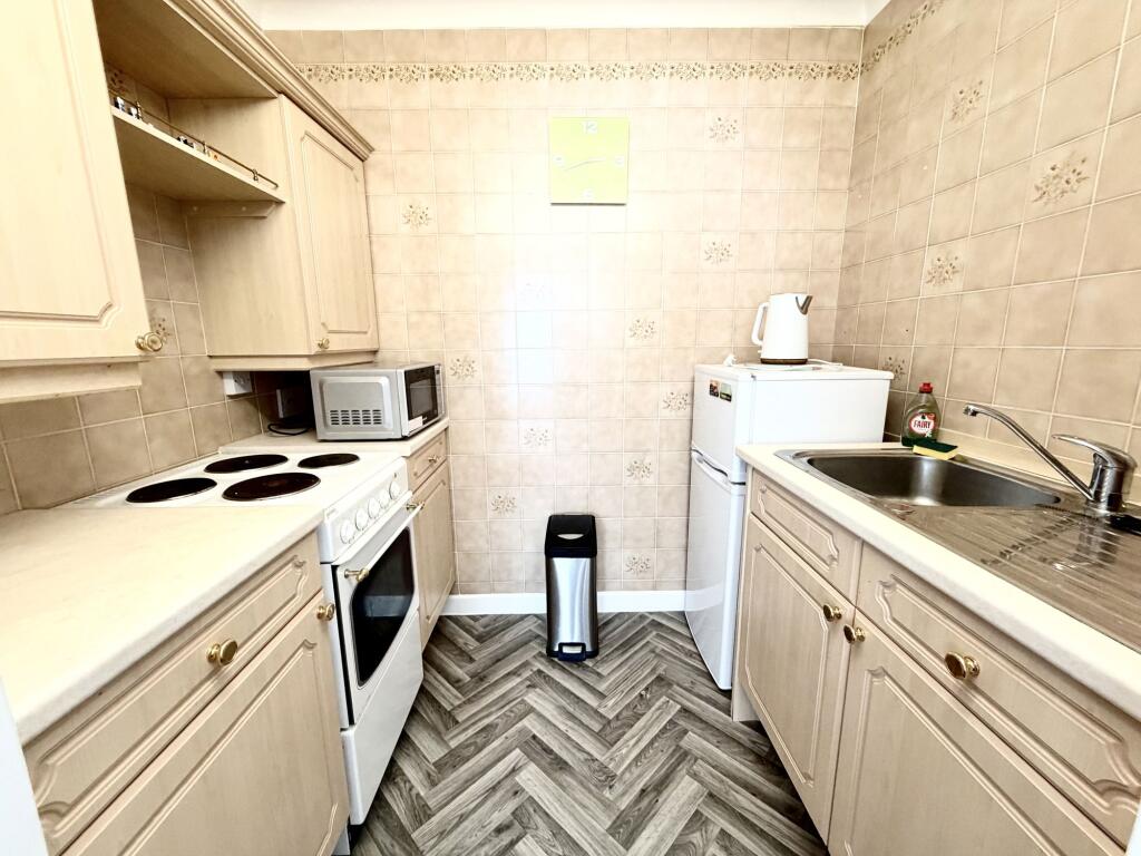 Apartment in Newcastle upon Tyne, Tyne and Wear - View 4