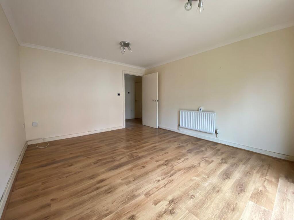 Apartment in Twickenham - View 5