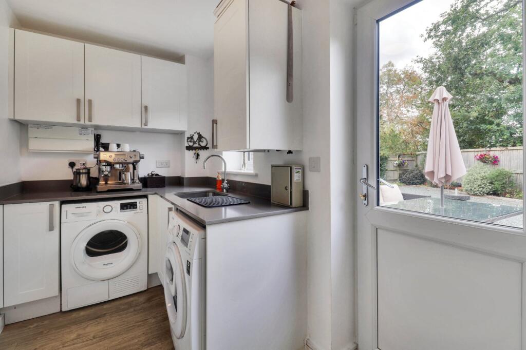 House in Wealden, Burlow, Horam - More
