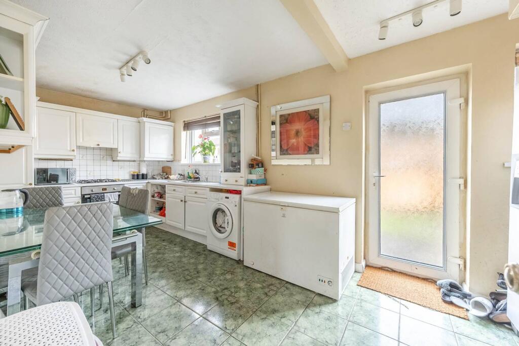 Main image of property: Meadfield, Edgware, HA8