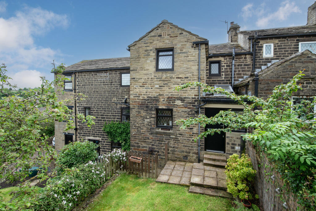 Kings Cliffe, Wilsden, West Yorkshire, BD15 photo 4
