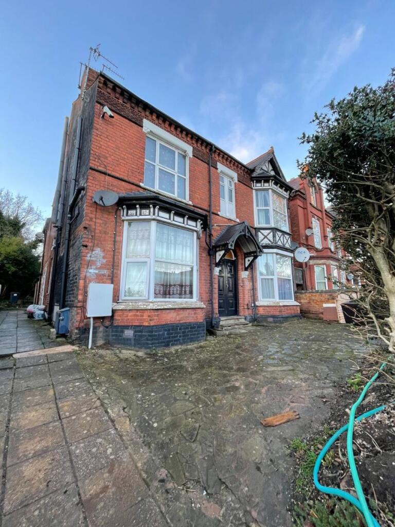 Main image of property: Gillott Road, Birmingham, B16 9LL