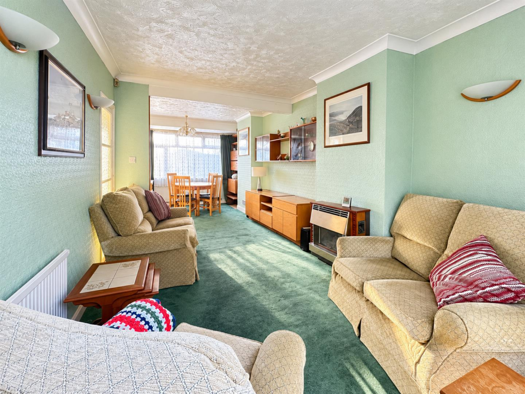 House in Sutton - View 5