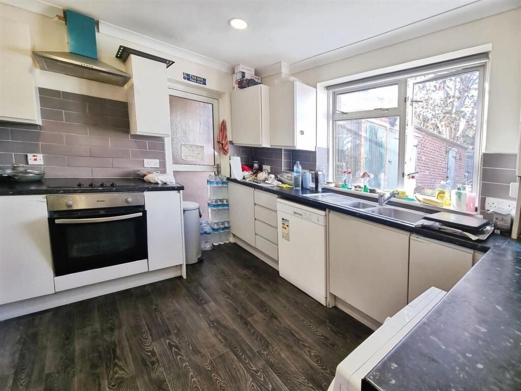 House in Dacorum, Hertfordshire - View 2