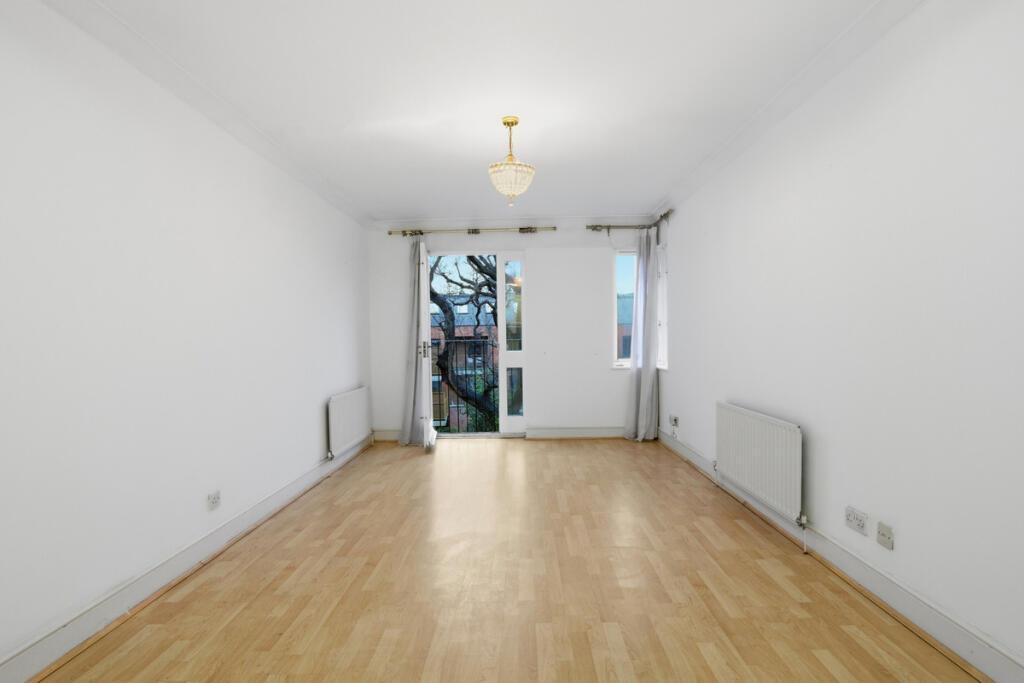 Main image of property: 77 Holden Road, Woodside Park, N12