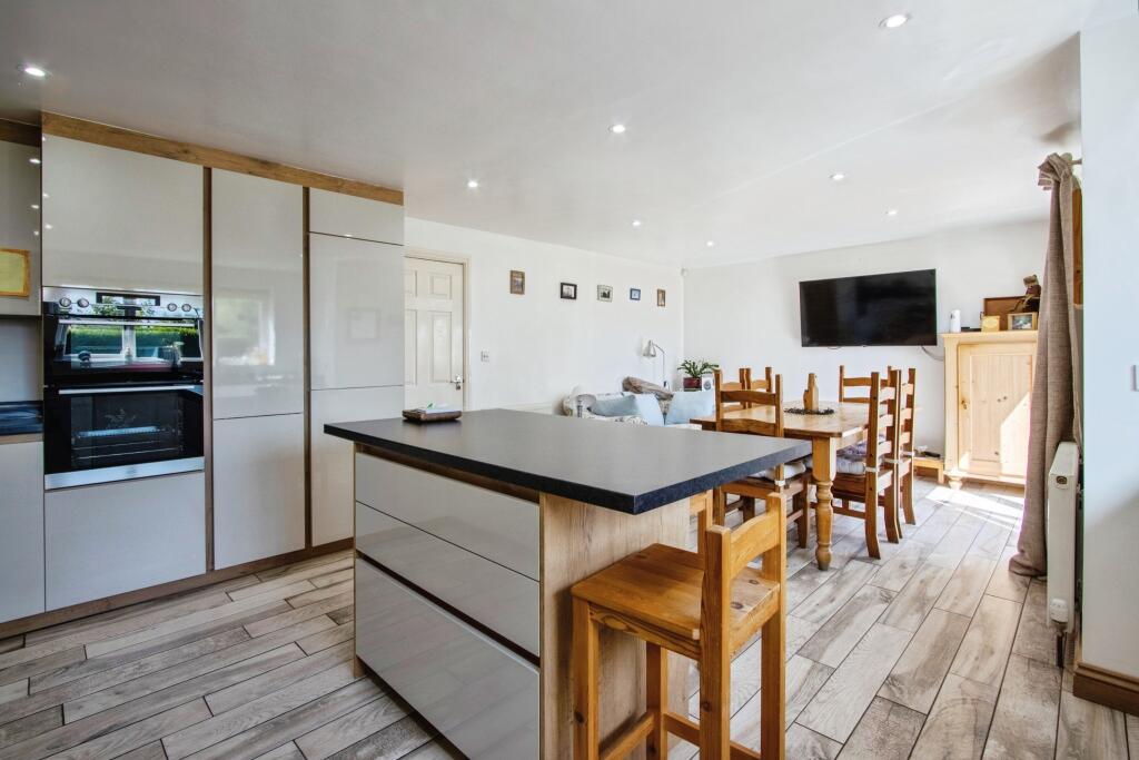 Additional image 7 of Tong Moor Side, Birkenshaw, Bradford, West Yorkshire, BD11