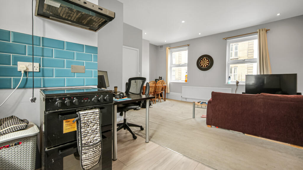 Apartment in London, Falcon Estate, Battersea - View 4