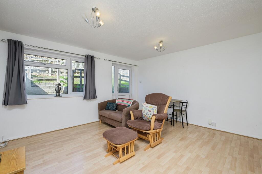 House in Plymouth - View 4