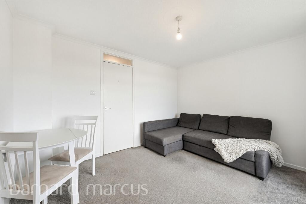 Apartment in London, Royal Borough of Kingston upon Thames - View 2