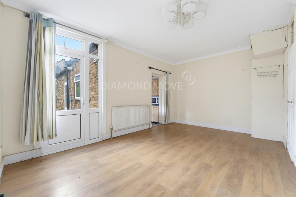 House in Twickenham - View 4