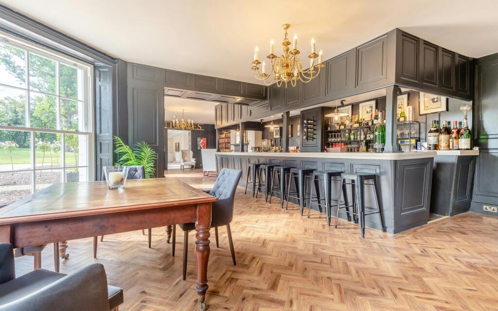 8652748-interior12.jpg
