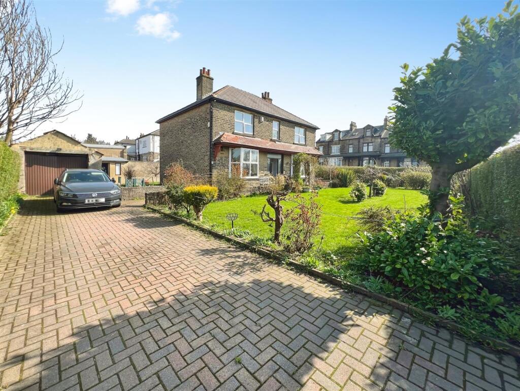 Main image of property: Killinghall Road, Bradford, BD3 7JL