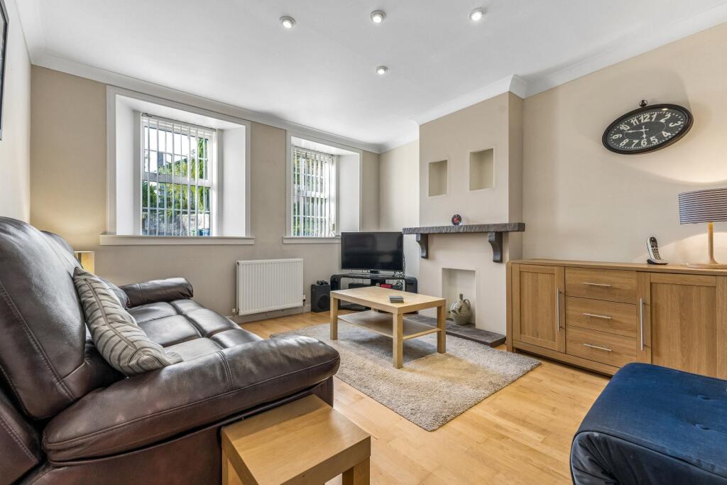 House in Bannockburn, Hillpark, Broomridge - View 2