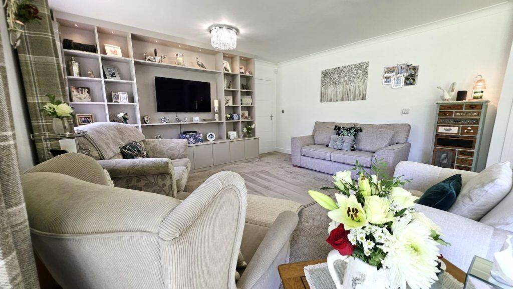 Flat 4, Hillside Court, Heaton. Bolton. BL1 5DT photo 5