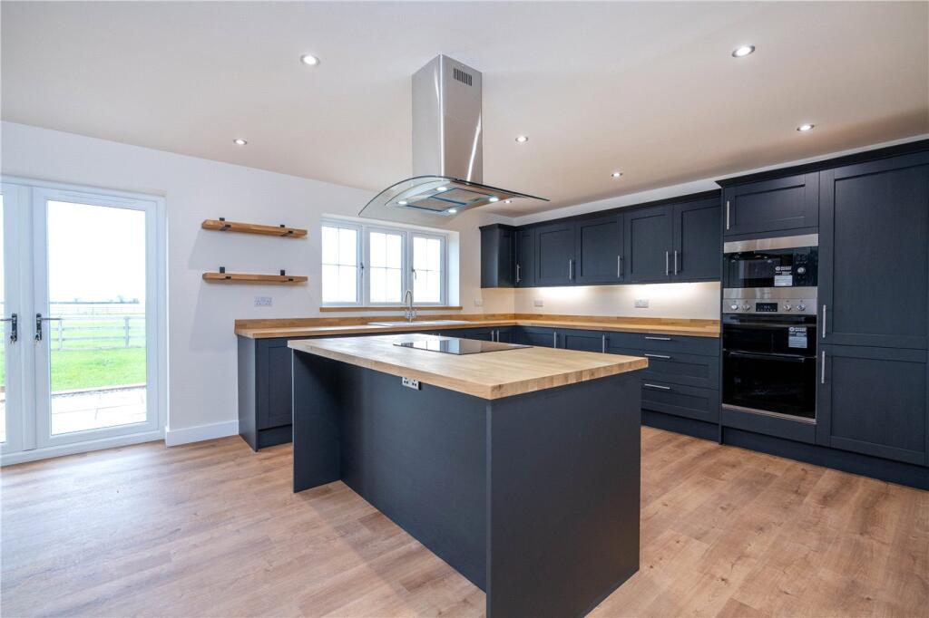 House in Nottingham - View 4