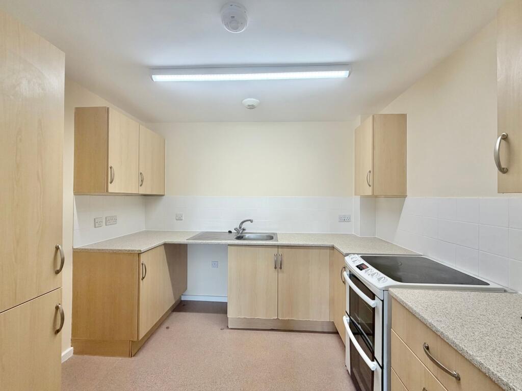 Apartment in Milton Keynes - View 4