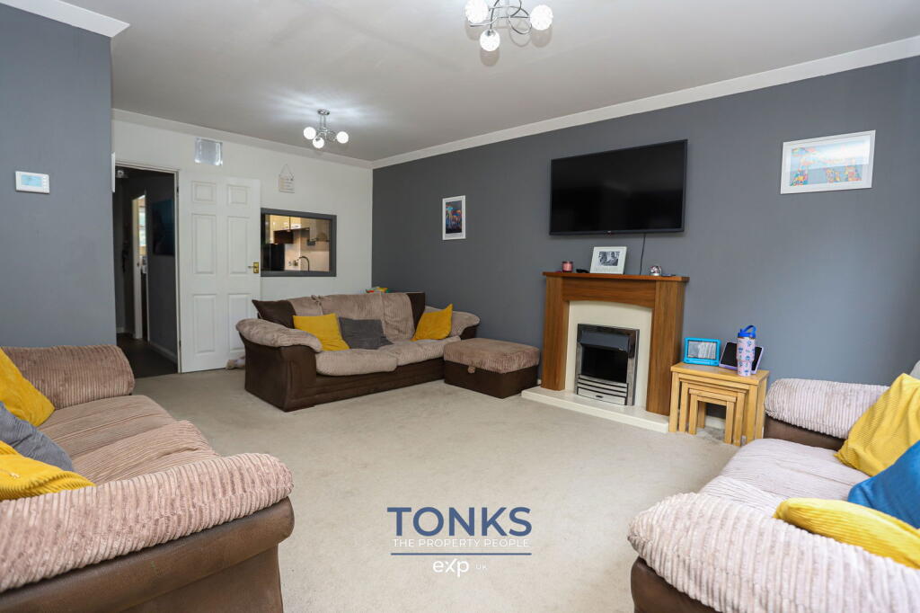 House in Dudley, West Midlands - View 3