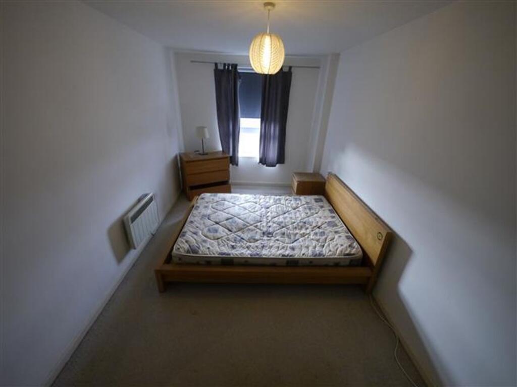 Apartment in Leeds - More