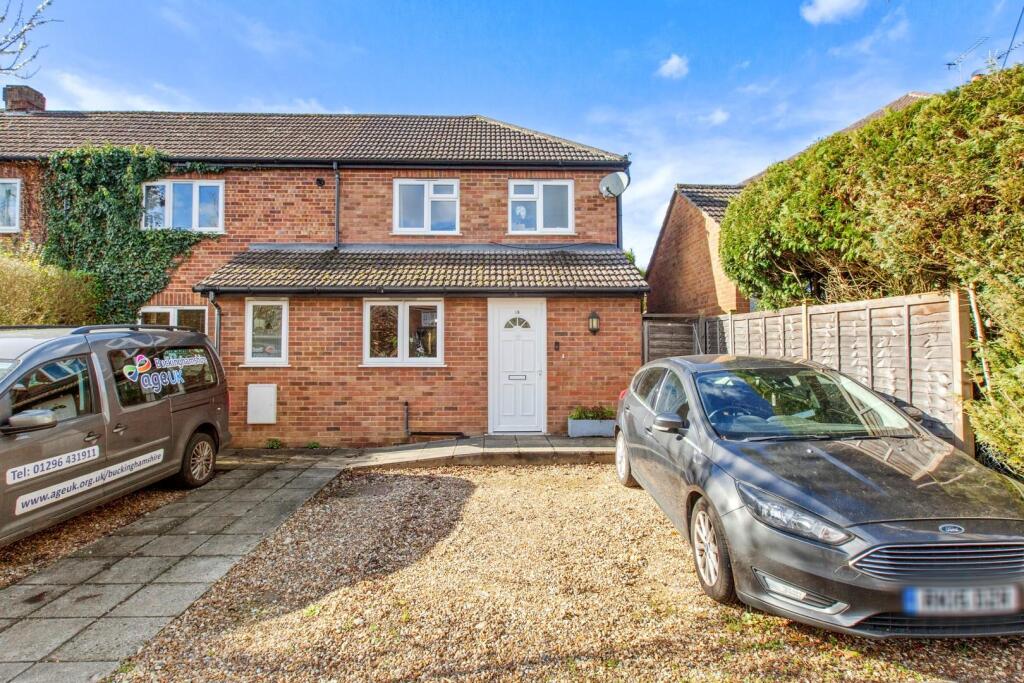 Main image of property: Quarrendon Road, Amersham, Buckinghamshire, HP7 9EF