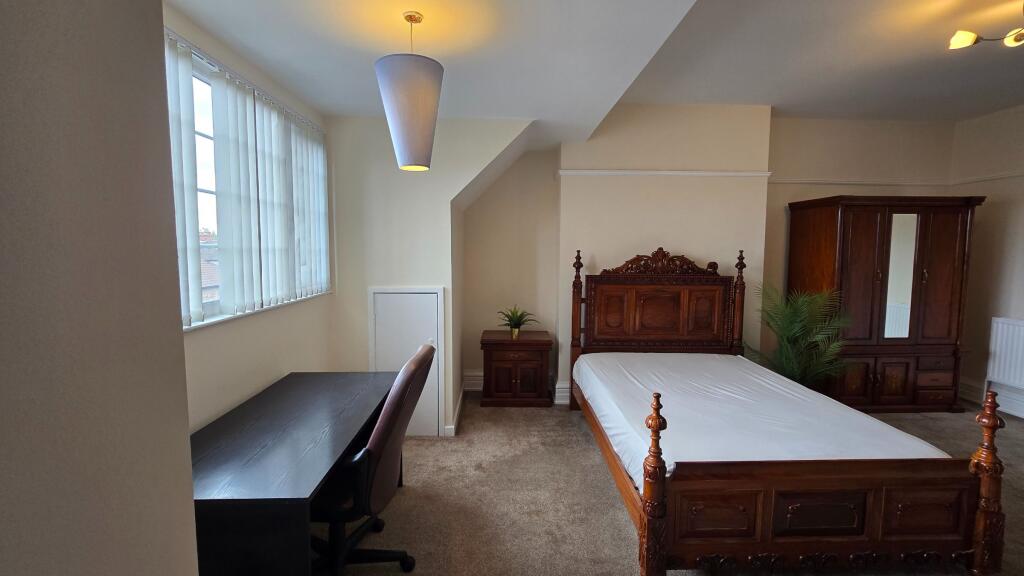 House in Manchester, Greater Manchester - View 4