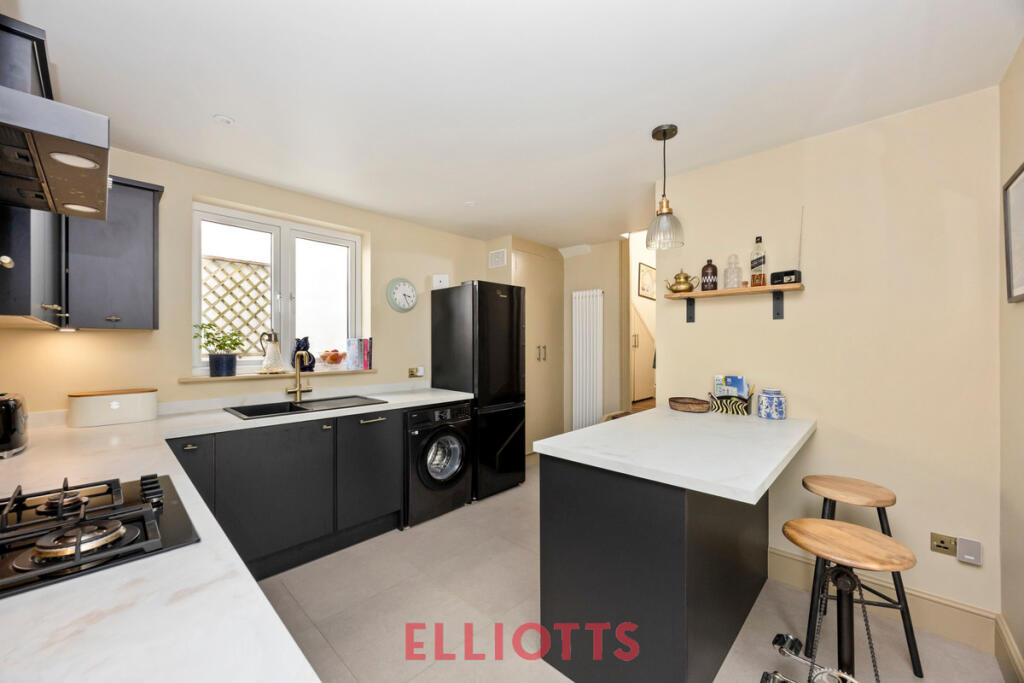 Apartment in Hove, Aldrington - More