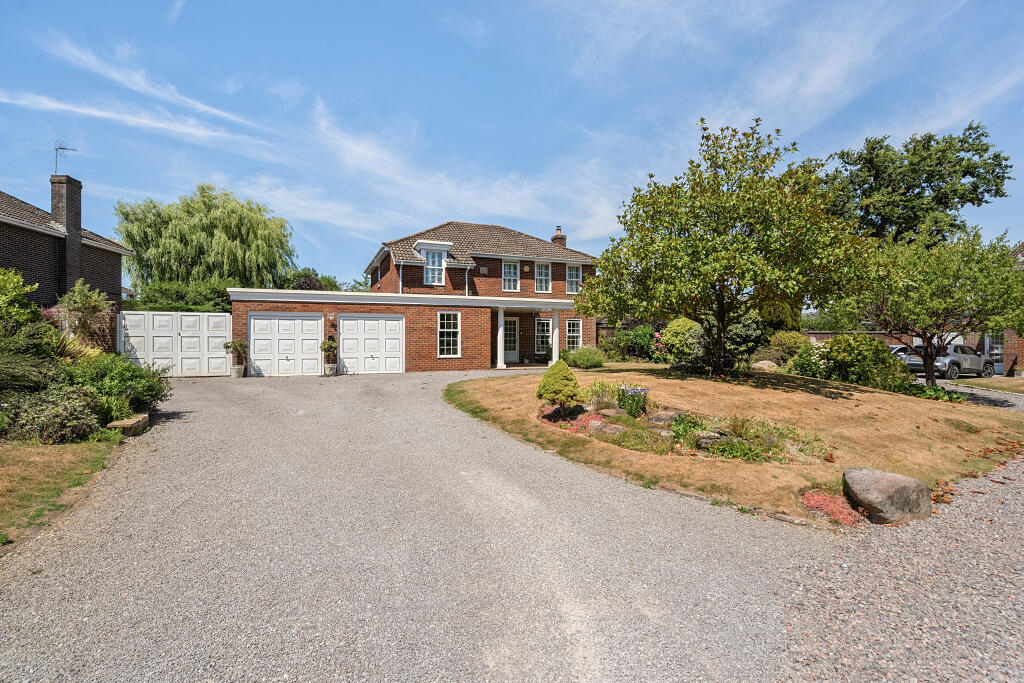 Main image of property: Leverton Gate, Broome Manor, Swindon, SN3