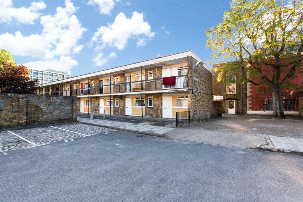 Main image of property: Keys Close, London, E1