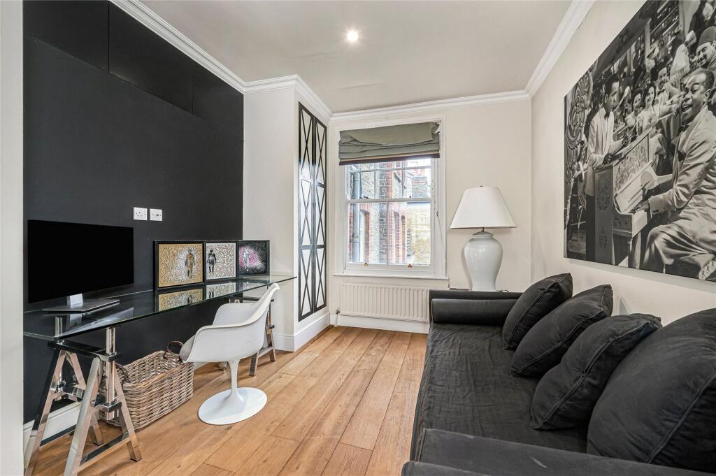 Apartment in London - More