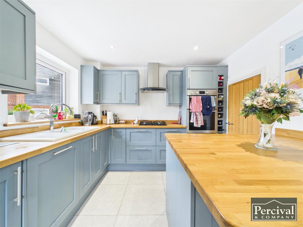 Hunt Road, Earls Colne, Colchester, Essex, CO6 photo 4