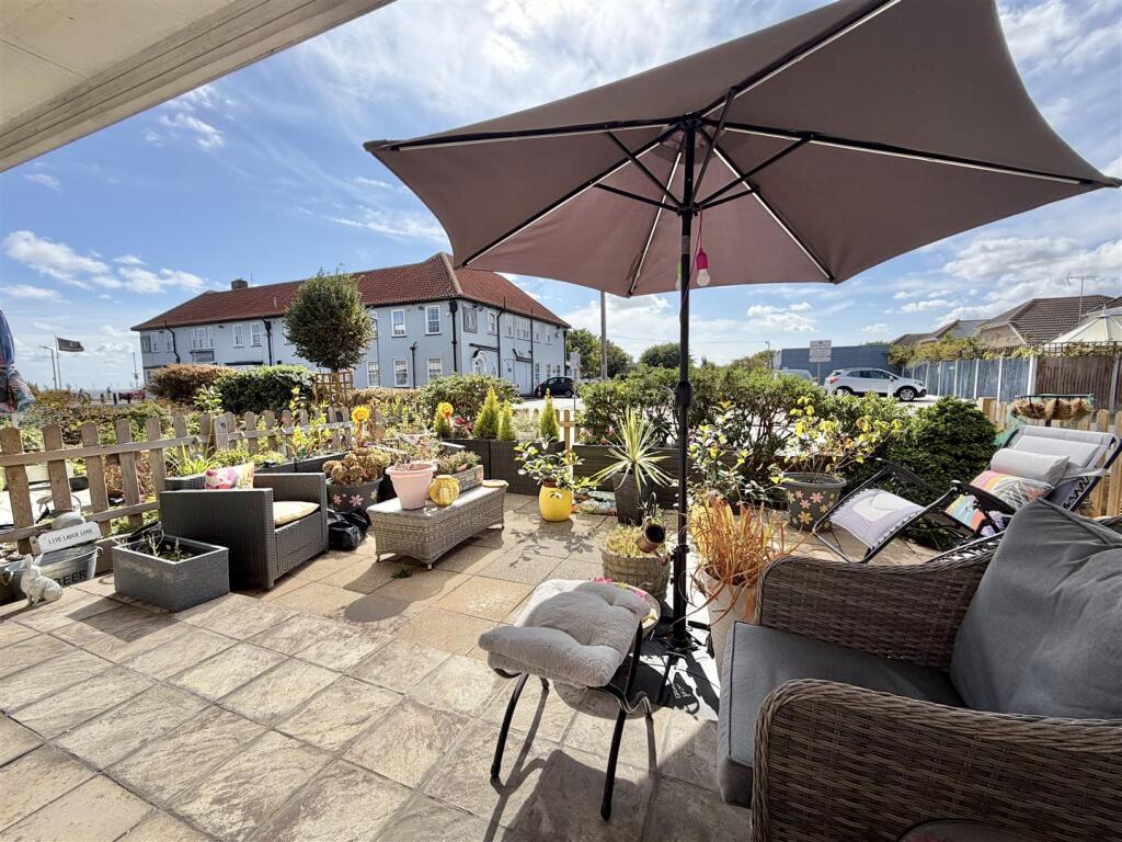 Apartment in Colchester - View 3