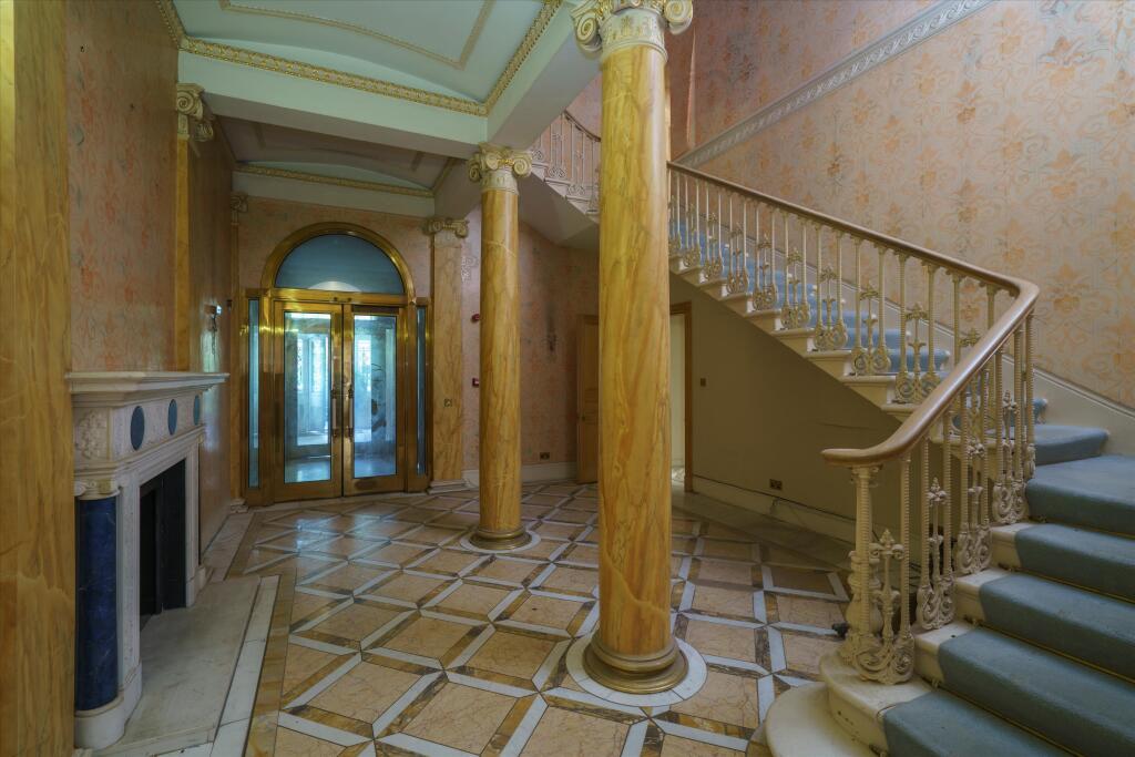 30 Princes Gate, Knightsbridge, London, SW7 photo 4