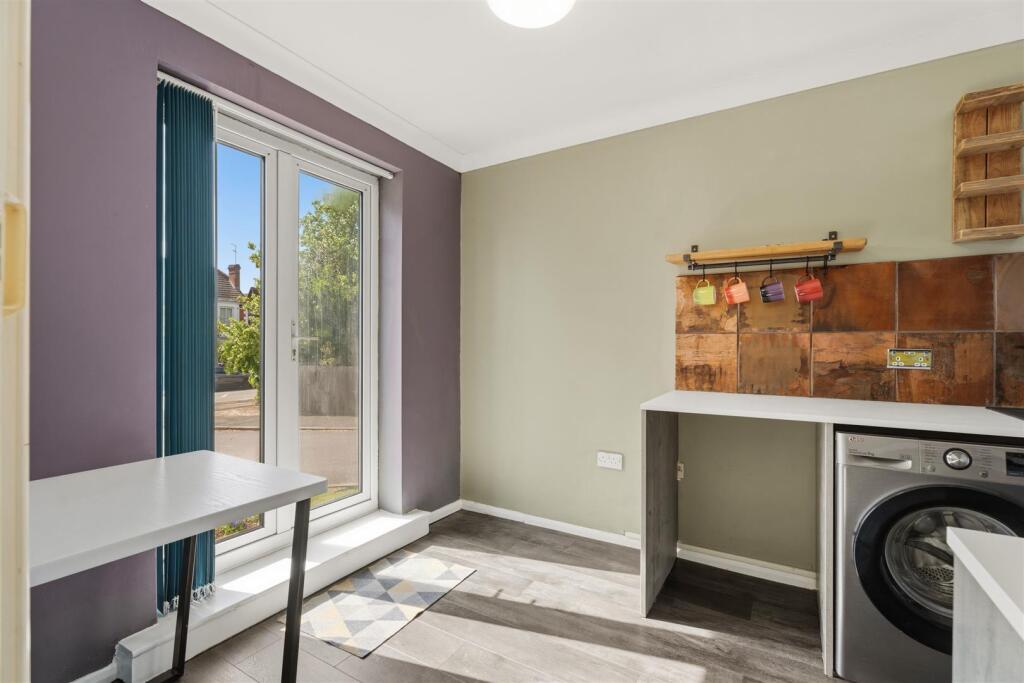 NN16, Petherton Court, Kettering - More