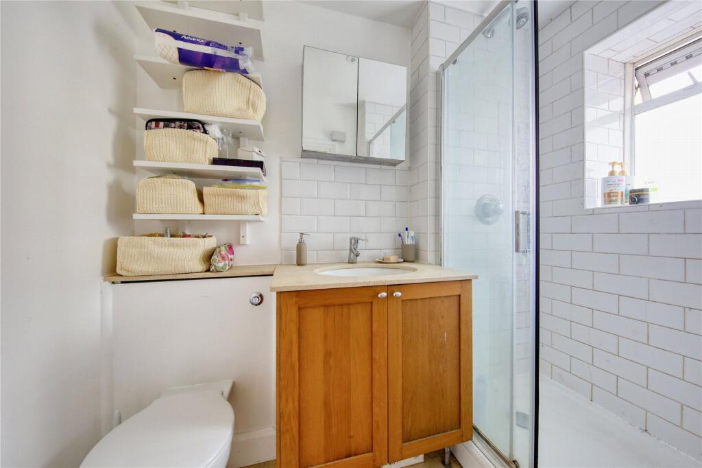 Apartment in London - View 5