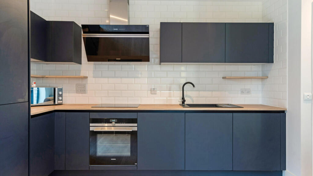 Apartment in Brighton - View 5