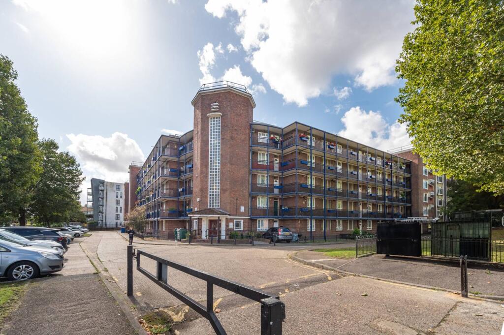 Main image of property: Randisbourne Gardens, Beckenham Hill, London, SE6