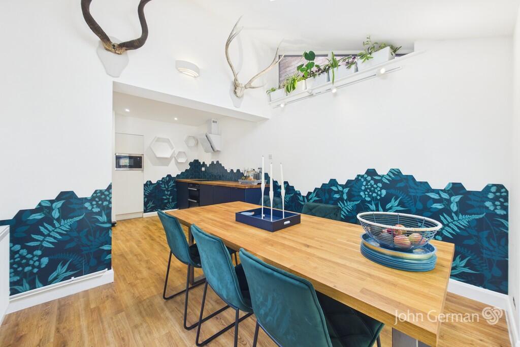 House in Derbyshire Dales, Doveridge - More