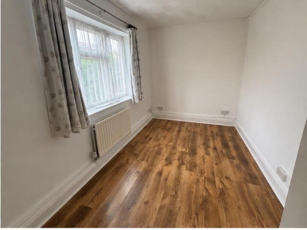 Apartment in Walsall - More