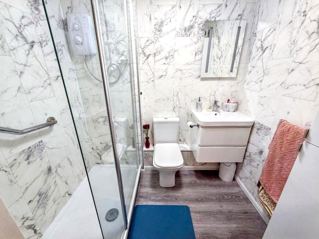 Apartment in Newcastle upon Tyne, Gosforth - More