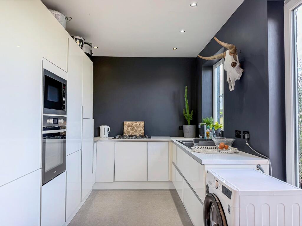 House in High Peak, Hartington Upper Quarter - More