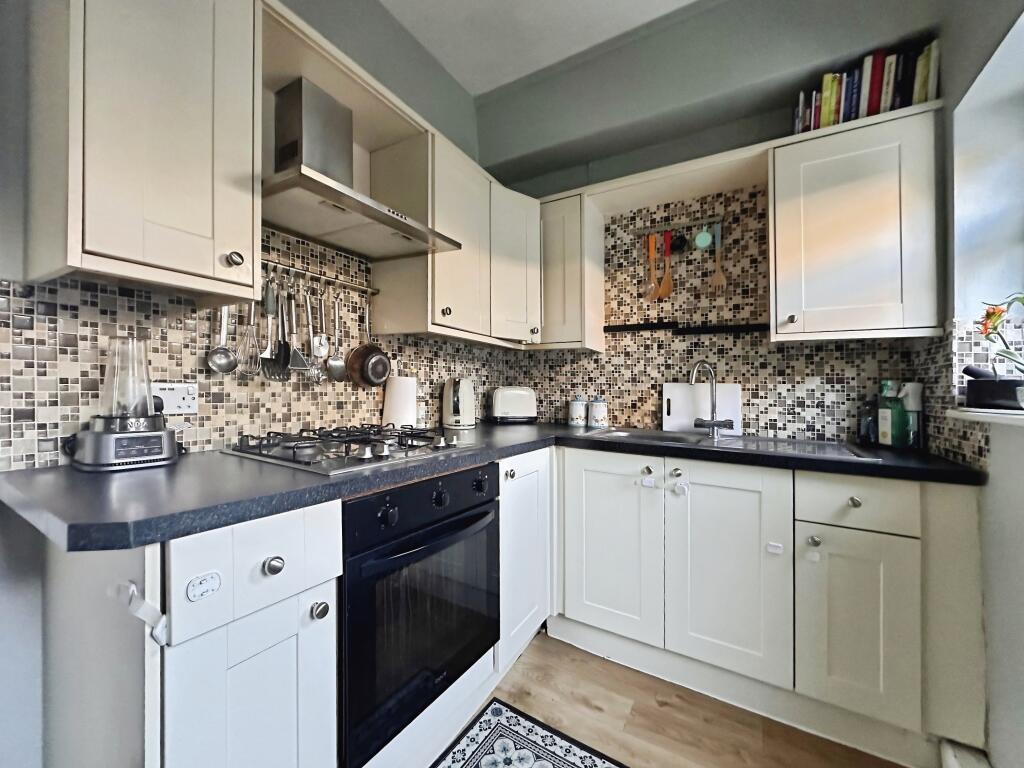Field Terrace, Leeds, LS15 photo 4