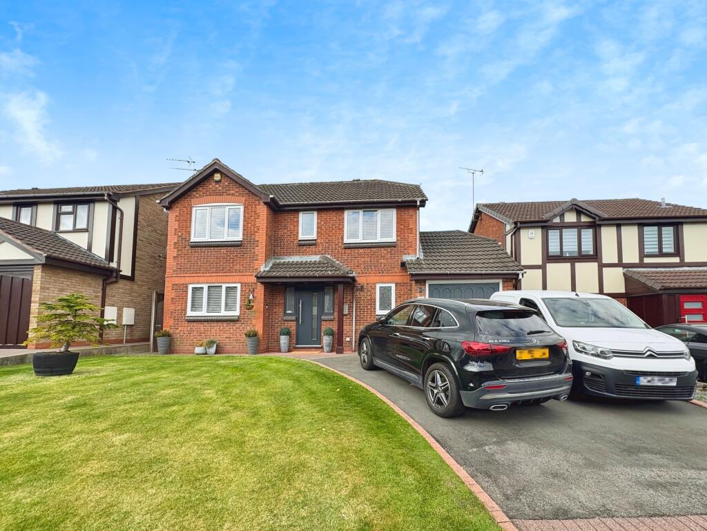 4-bed detached on Chervil Close, Meir Park, Stoke-on-trent, ST3, £399,995