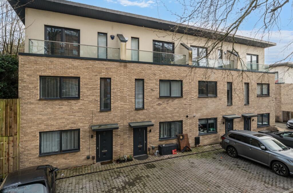 Main image of property: Enderleigh Mews, Nottingham, Nottinghamshire, NG3