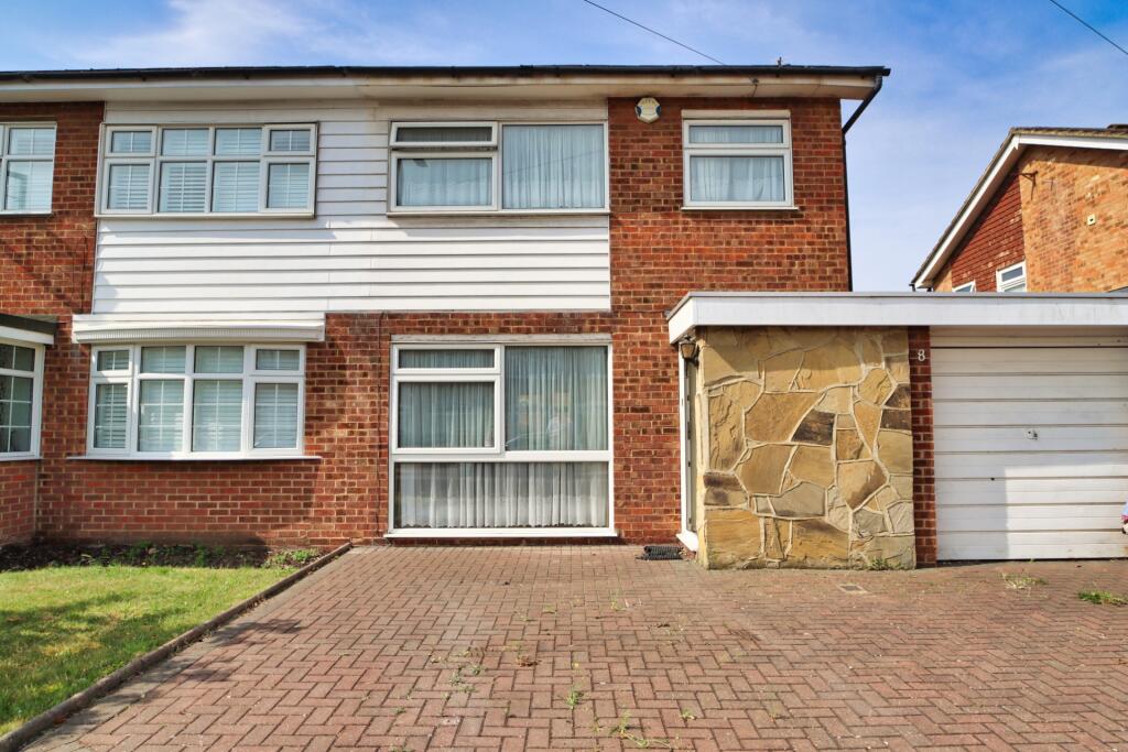 Main image of property: Long Lane, Bexleyheath, DA7