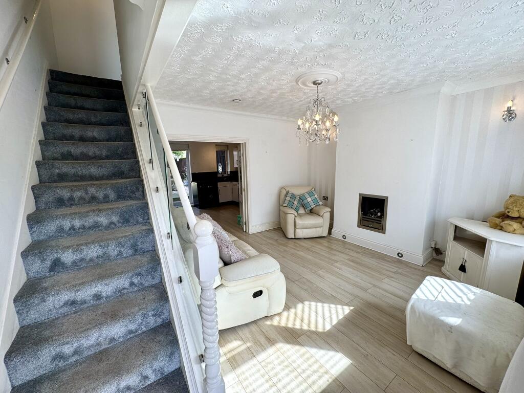 Mount Pleasant Road, Denton, Tameside photo 3