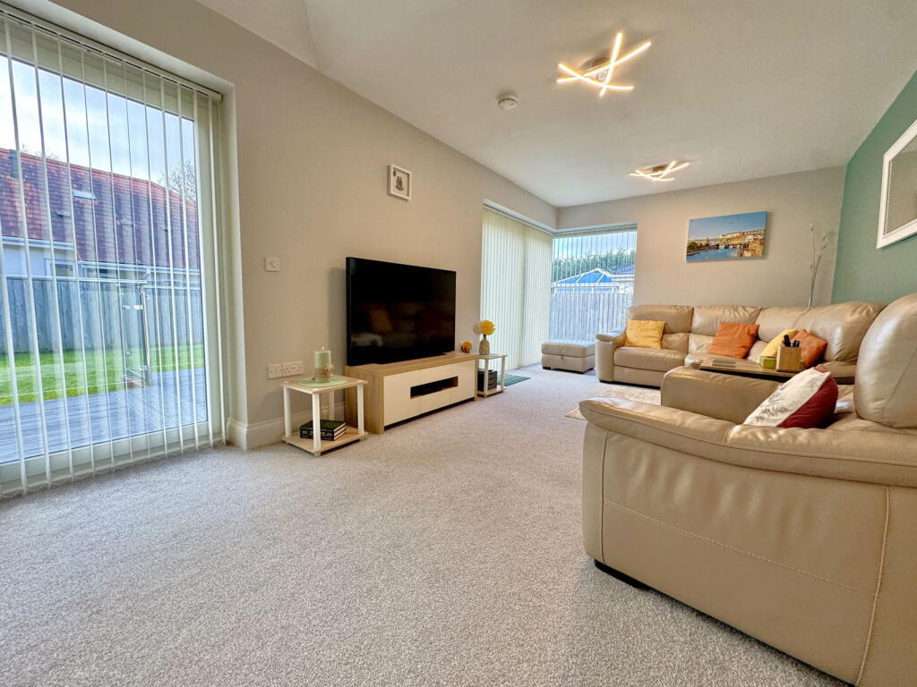 Whitleigh Villas, Crownhill, Plymouth, PL5 3BH photo 2