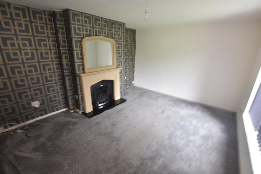 House in Bradford, Holmewood - View 2