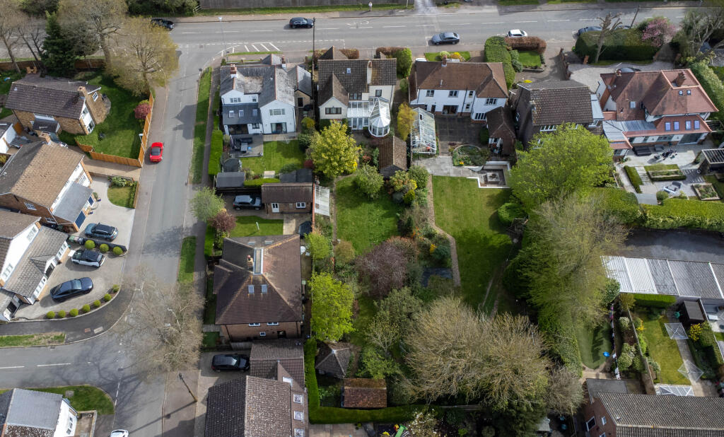 Additional image 32 of Dunstable Road, Redbourn, AL3