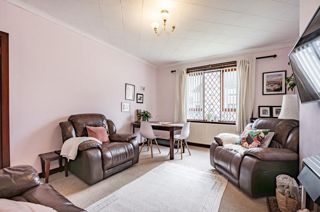 Apartment in Glasgow, Carmyle - View 5