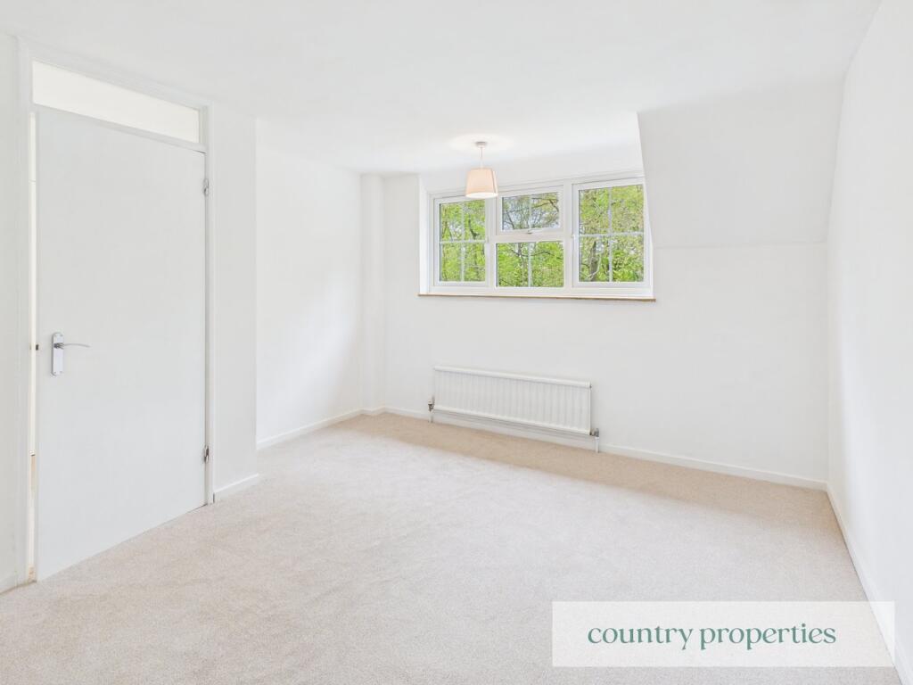 Additional image 9 of Ingles, Welwyn Garden City, AL8